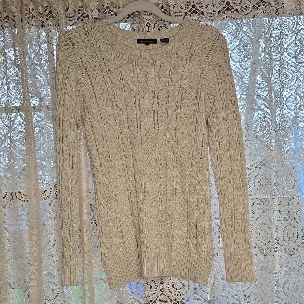 JEANNE PIERRE Women's Cream Cable Knit Sweater